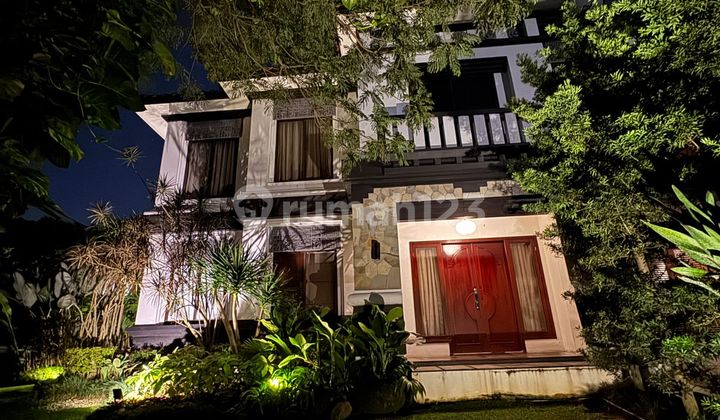 WTS / Dijual Cepat Rumah Mewah, Siap Huni, dan Fully Furnished di The Green, BSD City, Serpong, Tangerang Selatan, Banten