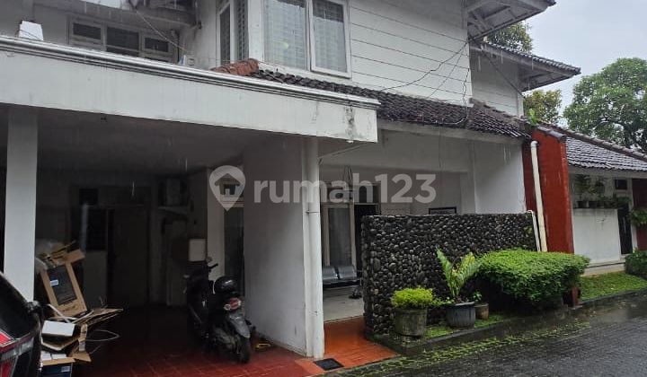 For Sale / Quick Sale Ready-to-Occupy House in Kemang, South Jakarta, Jakarta