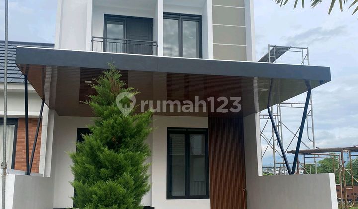 2-Story House Ready to Occupy in Malang City Area 2-Story House Ready to Occupy in Malang City Area