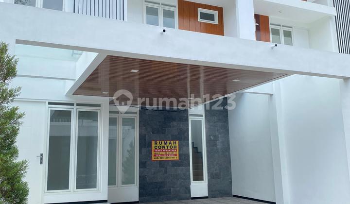Luxurious 2-Story House in Malang City, Complete Legality and Secure !!!