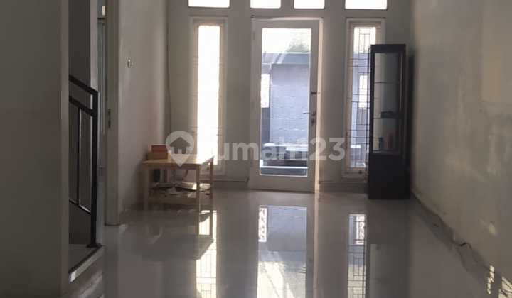 House in Good Condition, Well-Maintained in Swadaya Duren Sawit. Affordable & Worth the Price 2