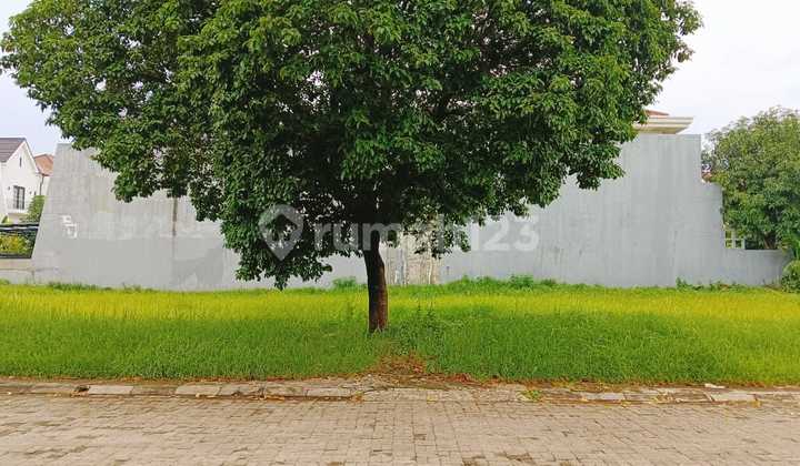 FOR SALE  Lot in an Exclusive Location