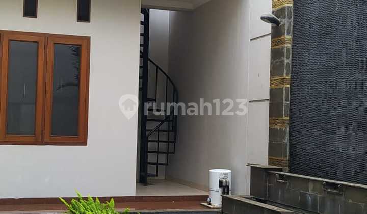 Rumah Baru, Koko di Lingkungan Tenang dengan Jalan depan yang lebar 2