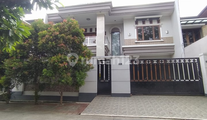 Rumah Baru, Koko di Lingkungan Tenang dengan Jalan depan yang lebar