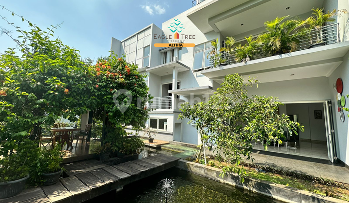 Luxurious 2-Story Split Level House Serene and Green in BSD City