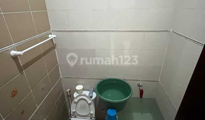 PREMIUM AREA - MUDAH KEMANA-MANA!   Dijual Rumah Terawat & Siap Huni  Perumahan Darmo Permai Timur, Sukomanunggal - Surabaya Barat 2