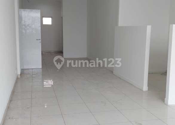 For Rent, Adjacent Shop House in the Center of Bekasi City 160.0 M² 2