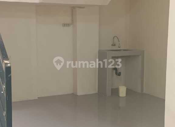 For Rent Cheap Shophouse in South Bekasi 113.0 M² 2