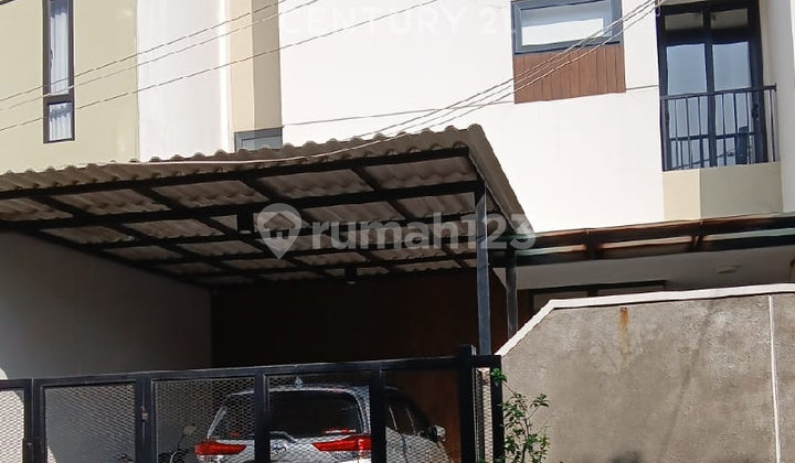 Ready-to-Occupy House in Bulevar Hijau Cluster Dilenia, Harapan Indah