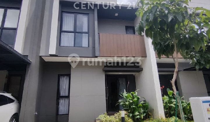 For Sale Beautiful House in Regia Cluster at Summarecon Crown Bekasi