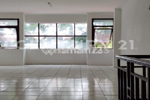 Ruko Baru Renovasi di Taman Harapan Baru, Bekasi