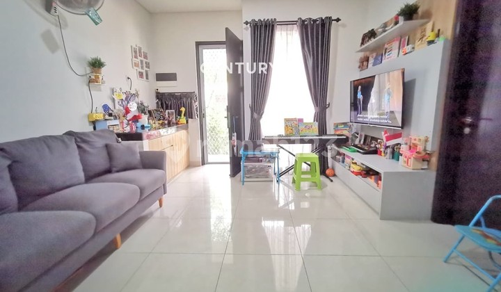 3-Bedroom Wisteria Metland House Fully Furnished with Sky Balcony