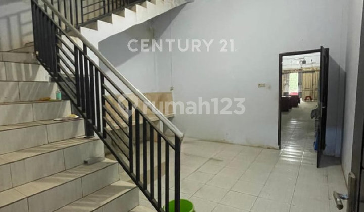 2-Story Shop House in Kendari City, Southeast Sulawesi, Strategic Location Near Market 2-Story Shop House in Kendari City, Southeast Sulawesi, Strategic Location Near Market
