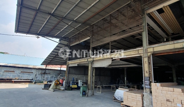 For Rent Warehouse Area 2376m² 2 Floors Access for 40-Foot Containers