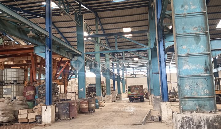 Gidang for Rent with Loading Dock on Jl Raya Cikande Serang, Banten.