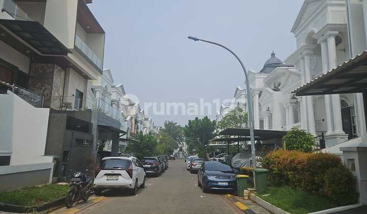 Rumah 2.5Lt Mezanine. Cluster Rome Pik Jakarta Utara 2