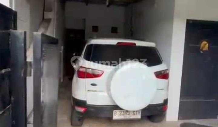 Rumah 1Lt Pinggir Jalan Utama. Perumnas Bekasi Timur. bisa Usaha