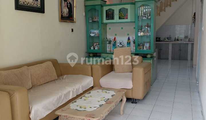 Rumah 2Lt Rapih Dekat Sekolah Penabur. Harapan Indah. Bekasi Rumah 2Lt Rapih Dekat Sekolah Penabur. Harapan Indah. Bekasi