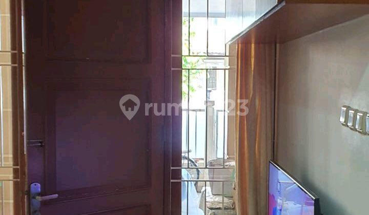 Rumah 2.5 Dekat Sekolah Penabur Tengah2 Cbd Harapan Indah Bekasi