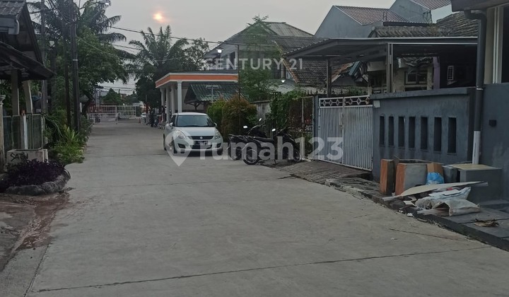 Ready-to-Occupy House Near Kranji Station. Taman Harapan Baru Bekasi 2