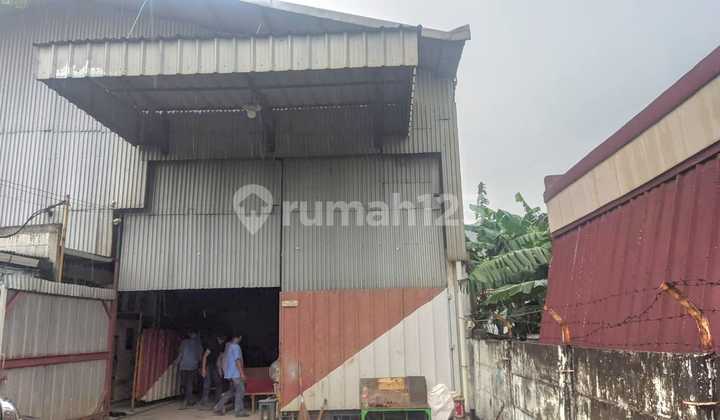 Lucky Warehouse by the Highway, Can Accommodate 20F Containers, Cakung.