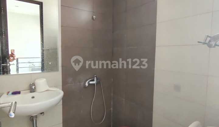 Rumah 2Lt Siap Huni Cluster Burgundy. Summarecon Bekasi 2