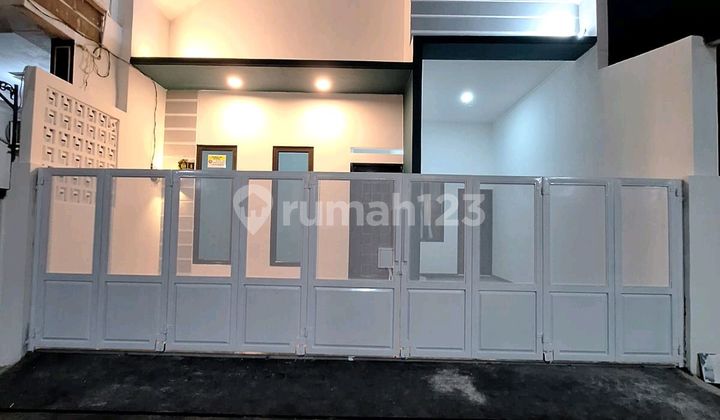 Rumah 2lt Selangkah Ke Summarecon Bekasi Di Tytyan Kencana Rumah 2lt Selangkah Ke Summarecon Bekasi Di Tytyan Kencana