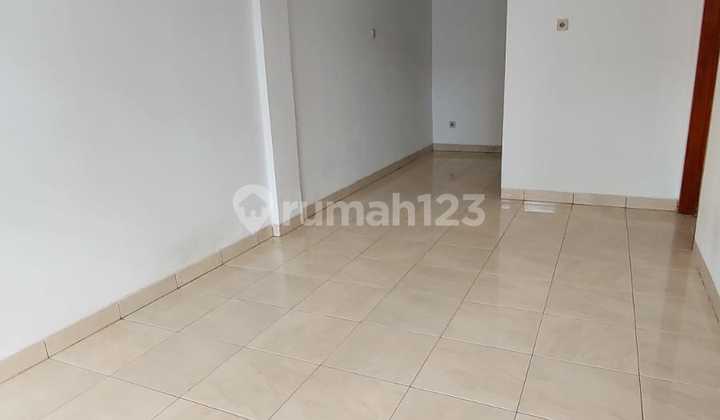 Rumah Cantik Sudah Renovasi 2 Lantai di Taman Harapan Baru - SHM 2