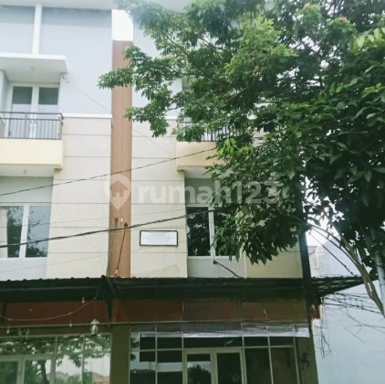 Ready-to-Use Shophouse for Office, Store, Cafe, or Online Shop Ready-to-Use Shophouse for Office, Store, Cafe, or Online Shop