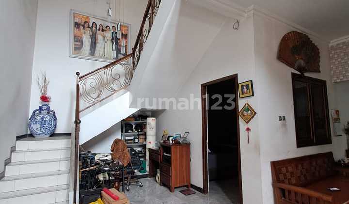 Ready-to-Occupy House on Green Boulevard - Close to Mall, Schools & Complete Facilities 2