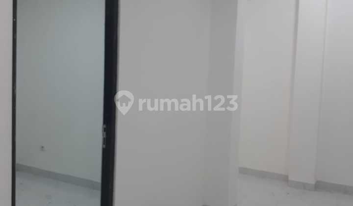 Di Jual Cepat Rumah Bangunan Baru 3 Lantai di Jatiwarna Kota Bekasi 2