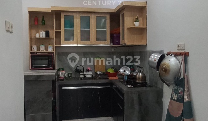 Dijual Rumah Hook di Komplek Perumahan Victoria Permai Bekasi 2