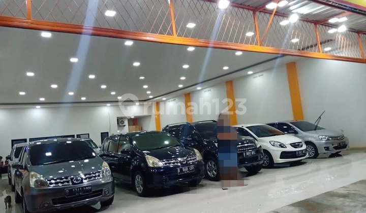 Former Showroom on the Side of Mustikasari Main Road, East Bekasi
