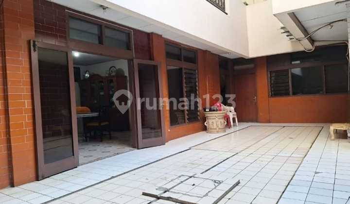 Rumah Mewah Berlokasi Strategis di Setia Budi Jakarta Selatan