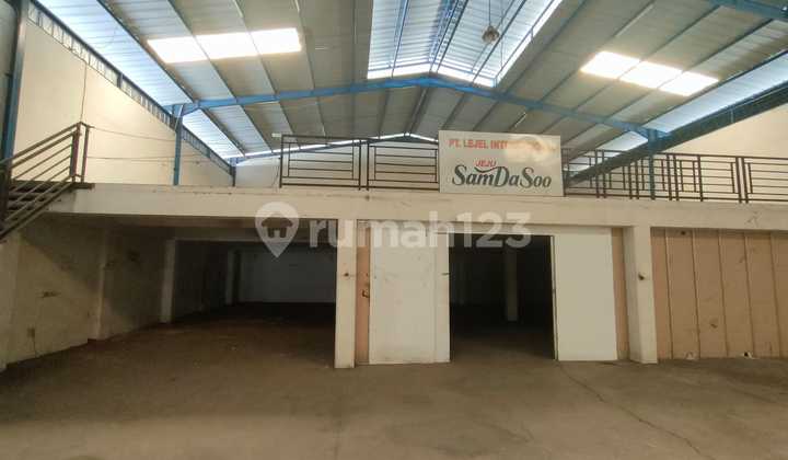 Warehouse for rent in Meruya, West Jakarta Warehouse for rent in Meruya, West Jakarta