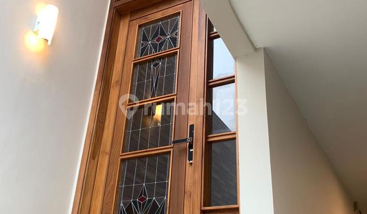 Rumah 4lt split level, design Natural Tropis berbahan berkualitas, di Cipinang Timur 2