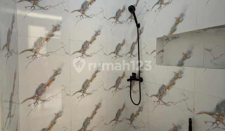 Comfortable House in Harapan Indah Bekasi - Move-In Ready & Prime Location 2