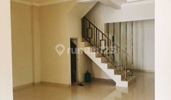 Rumah Bagus di Galaxy Bekasi - Dekat Fasilitas Lengkap, Potensi Investasi Tinggi" Rumah Bagus di Galaxy Bekasi - Dekat Fasilitas Lengkap, Potensi Investasi Tinggi"