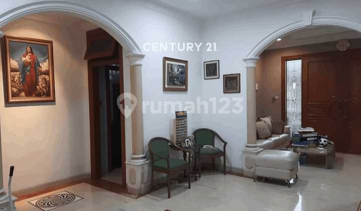 For Sale Ready-to-Occupy House in Sunter Garden, North Jakarta – Strategic Location For Sale Ready-to-Occupy House in Sunter Garden, North Jakarta – Strategic Location