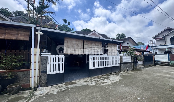 Rumah 1 Lantai Full Furnished Spare Halaman Luas Rumah 1 Lantai Full Furnished Spare Halaman Luas