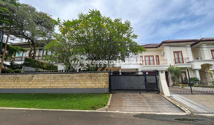Rumah Mewah Lokasi Premium di Kencana Indah - Jantung Pondok Indah