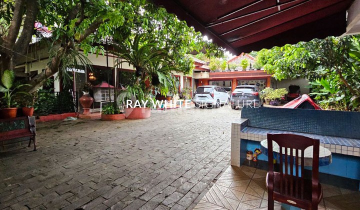 Rumah Mewah Eksklusif di Jl Anggrek Jati Padang - Selangkah ke Tb Simatupang 2