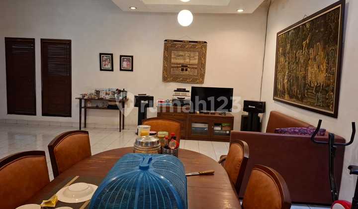 Dijual Rumah dan Kost Terjangkau di Jl. Tebet Barat - Investasi Menjanjikan di Lokasi Strategis 2