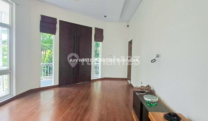 Rumah 2 Lantai Siap Huni di Komplek Perhubungan Udara Cempaka Putih - Lokasi Strategis & Nyaman 2