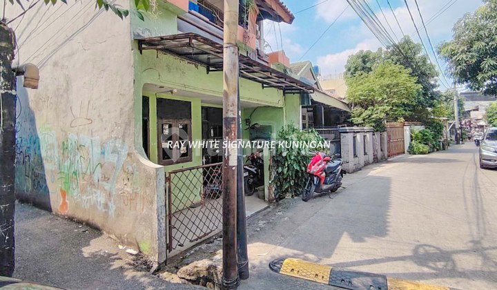 Investasi Menjanjikan! Rumah Kost Hitung Tanah di Jl Asem Baris Investasi Menjanjikan! Rumah Kost Hitung Tanah di Jl Asem Baris