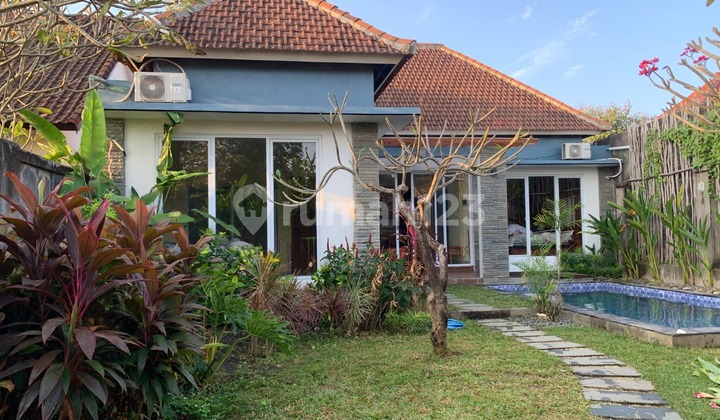 Rumah Asri Big Garden Fully Furnished dan Pool Tt Rumah Asri Big Garden Fully Furnished dan Pool Tt