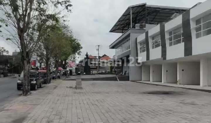 New Strategic Shop House for Rent, Minimum 3 Years in Dalung