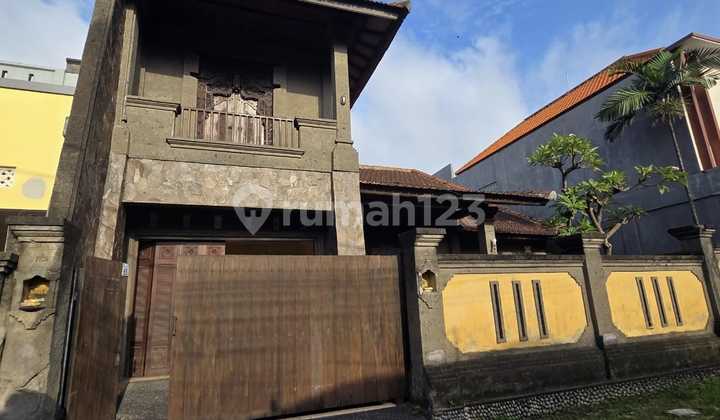 Rumah Balinese 2 Lantai Strategis Deket Toll Bali Mandara