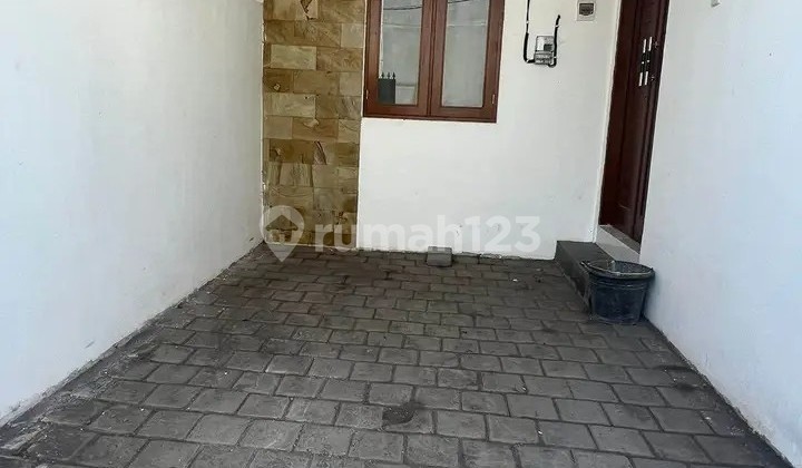 Beautiful Strategic Small House in the City Center Yt 2