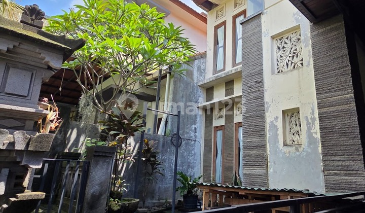 Rumah Bagus SHM di Pinggir Jalan Strategis Yn